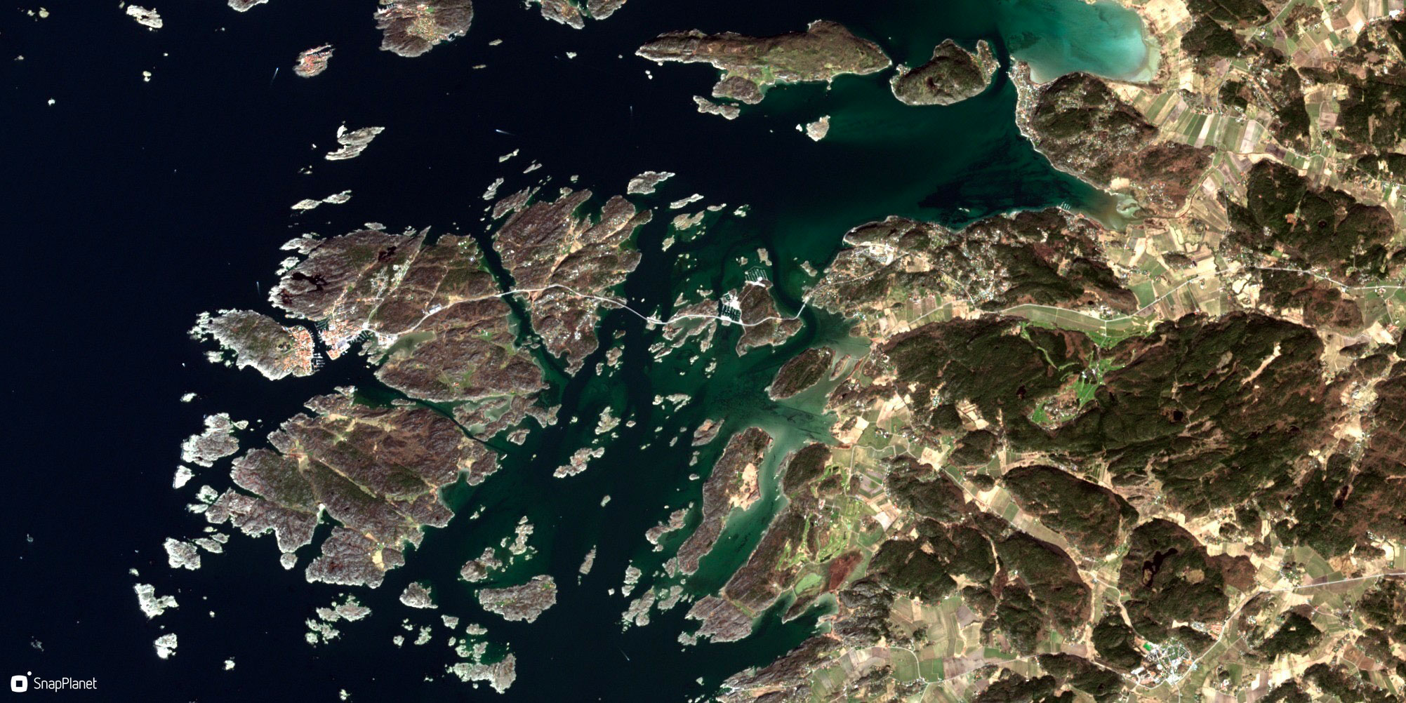 Suede, Nordön ©2022, Copernicus Sentinel Imagery, processed by SnapPlanet