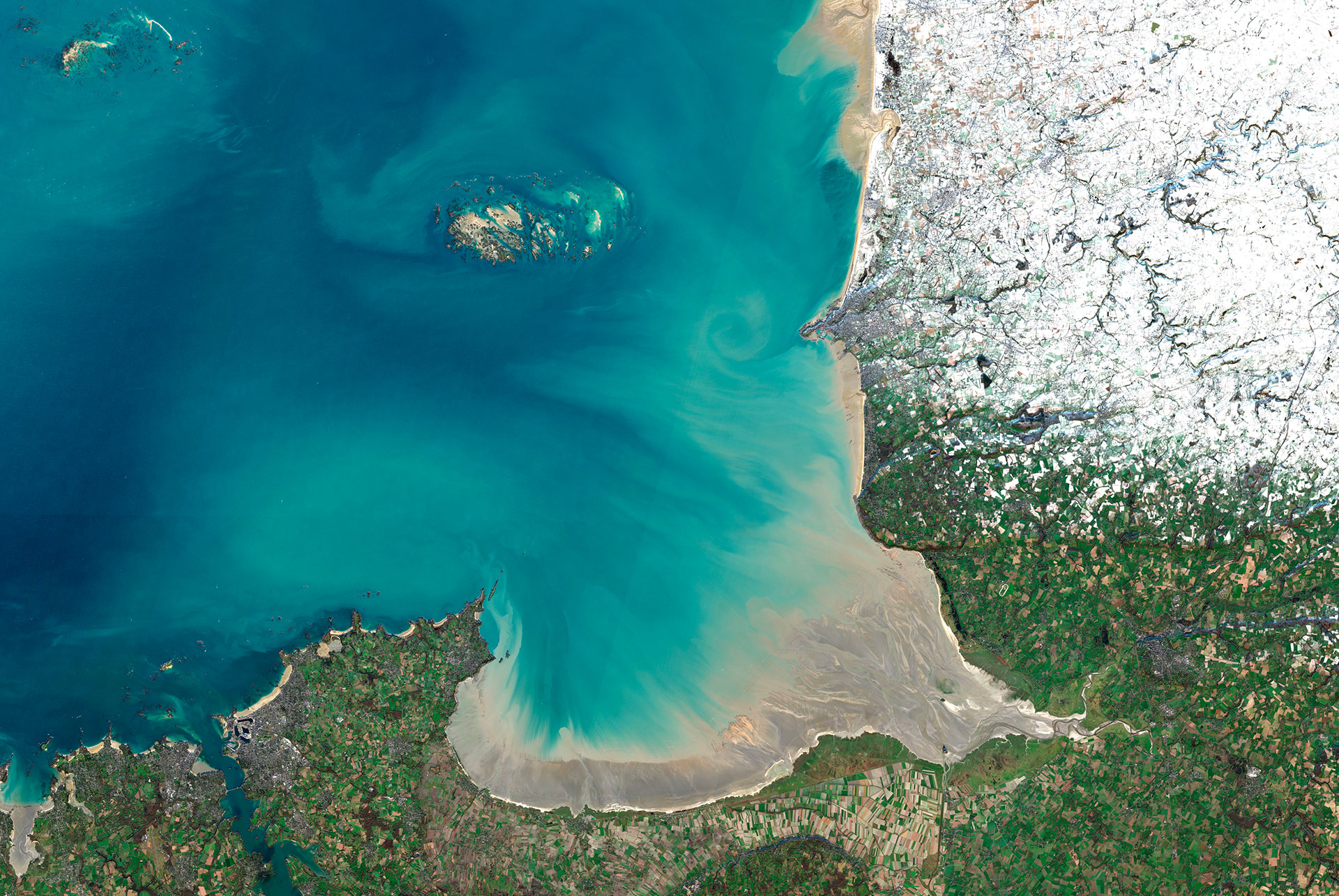 Sentinel-2 view on 11 January 2024 of the Bay of Mont Saint-Michel, between Brittany and Normandy, with snow to the north.