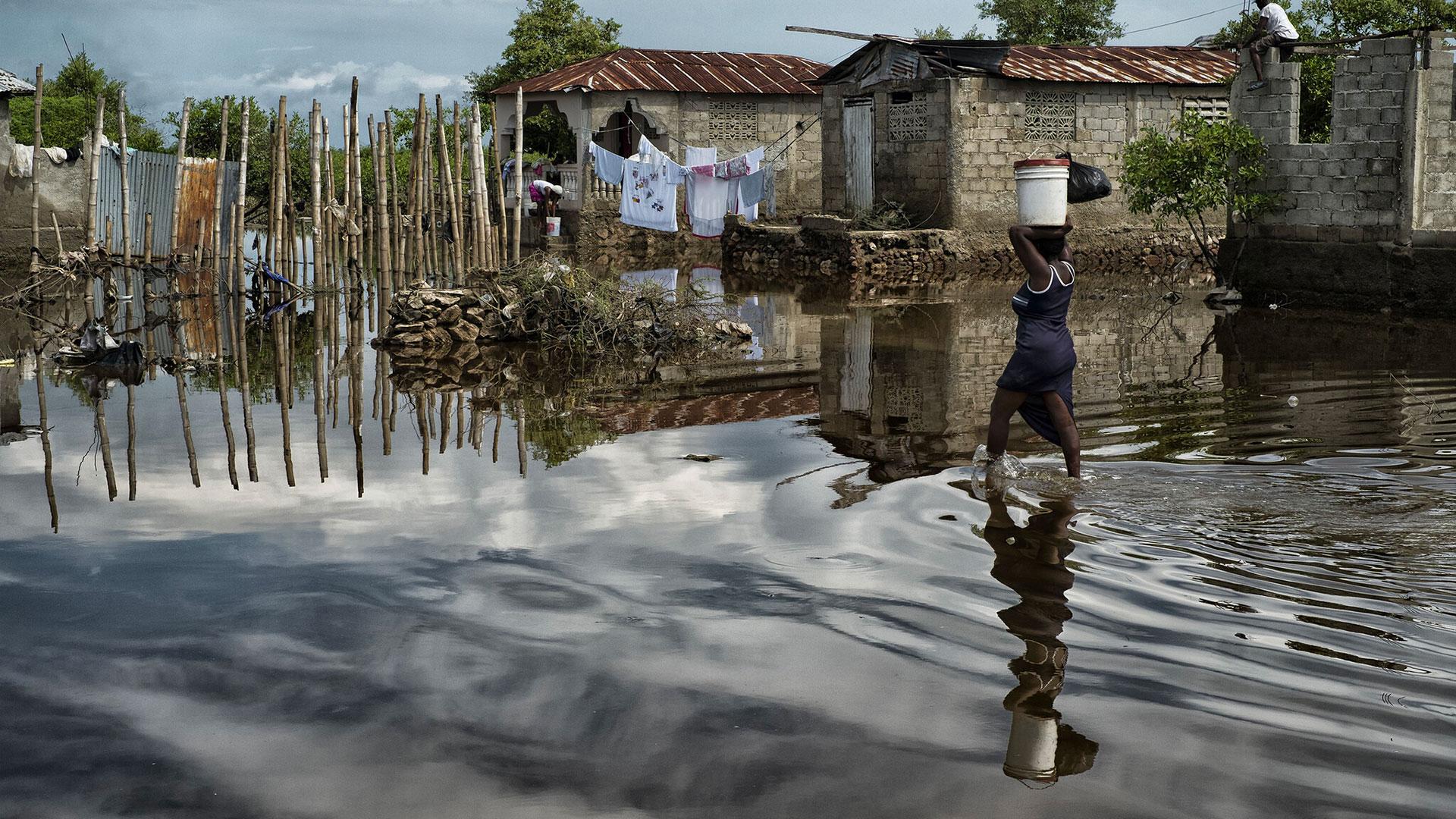 According to a World Bank study (2020), 1.47 billion people on Earth are at risk of flooding. Some territories that are particularly vulnerable to hydrometeorological events, such as here Haiti (November 2014) and the large deltas, are pilot sites for developing SCOlutions.