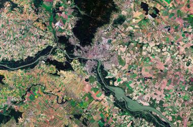 Slovak Space Office is based in Bratislava, here under the eye of Sentinel-2. © contains modified Copernicus Sentinel data (2021), processed by ESA, CC BY-SA 3.0 IGO